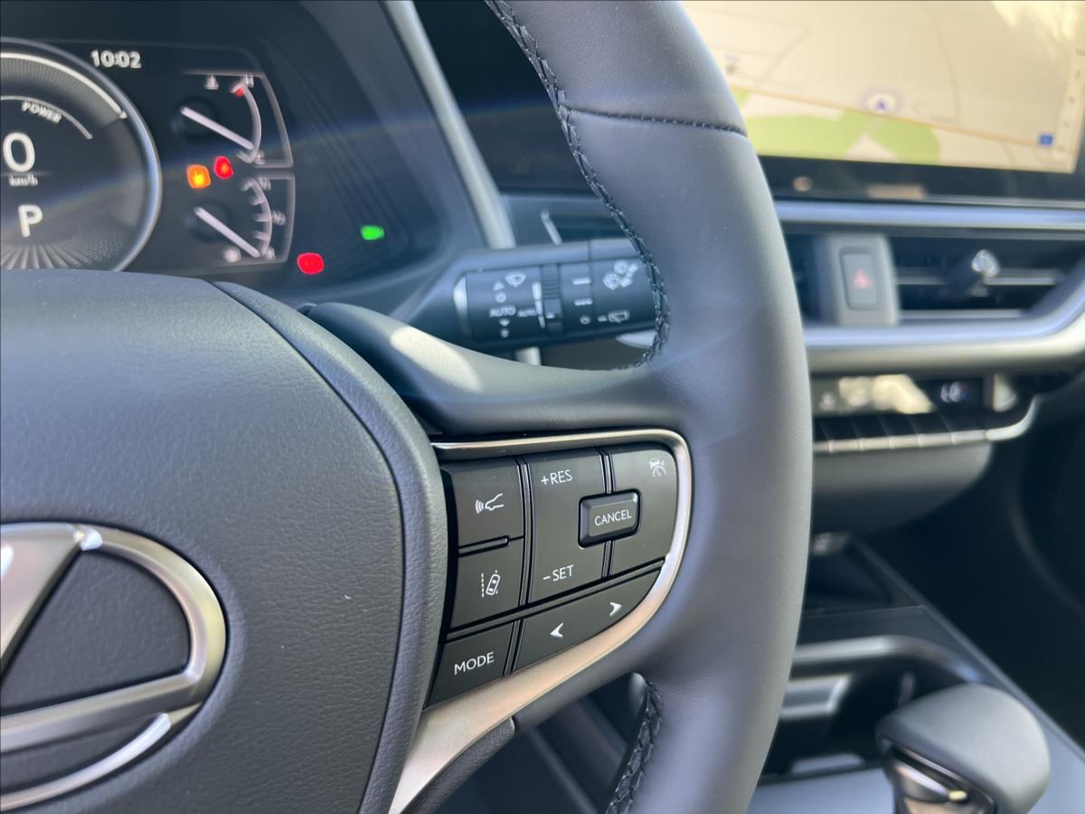 Lexus UX 250h