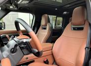 Land Rover Defender 17