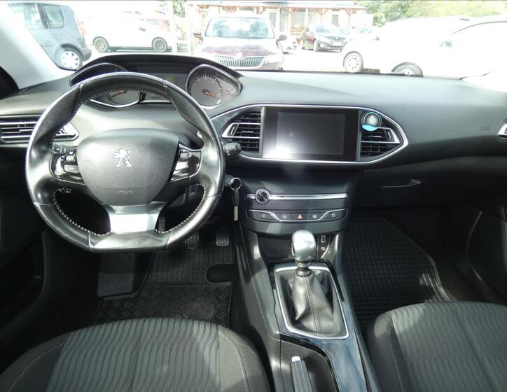 Peugeot 308 7