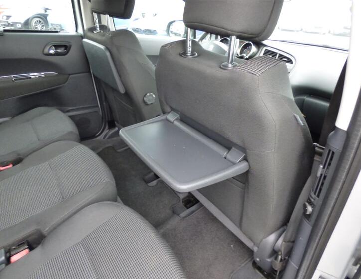 Peugeot 5008 33