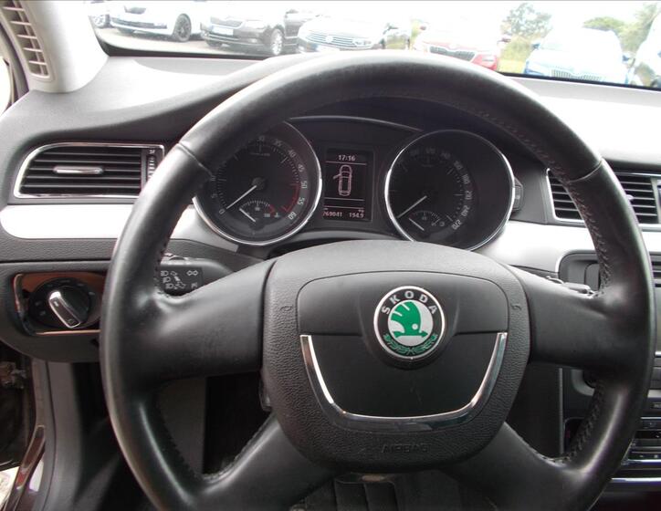 Škoda Superb 22