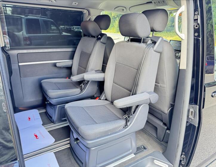 Volkswagen Multivan 9