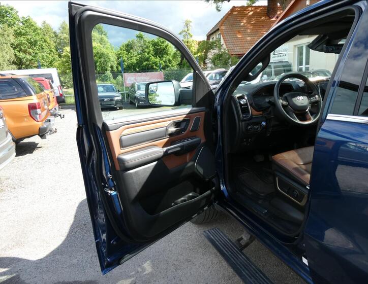 Dodge RAM 26