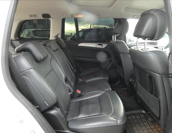 Mercedes-Benz GL 12
