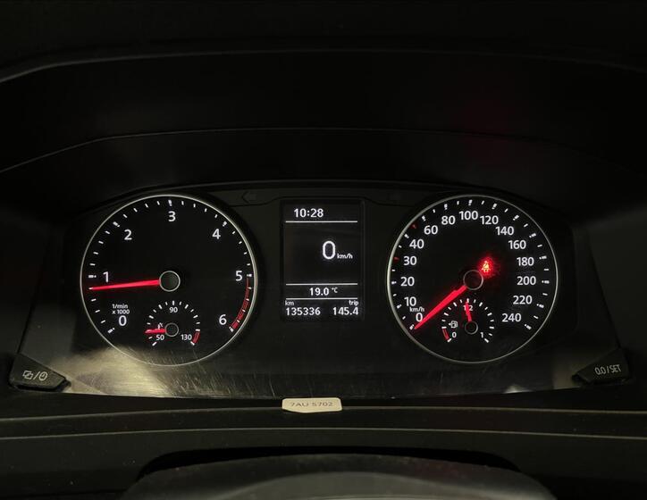 Volkswagen Caravelle 13