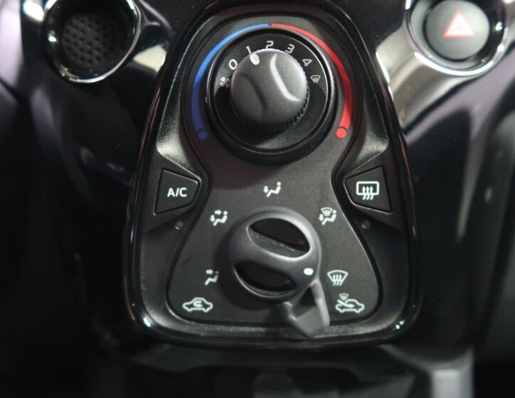 Peugeot 108 19