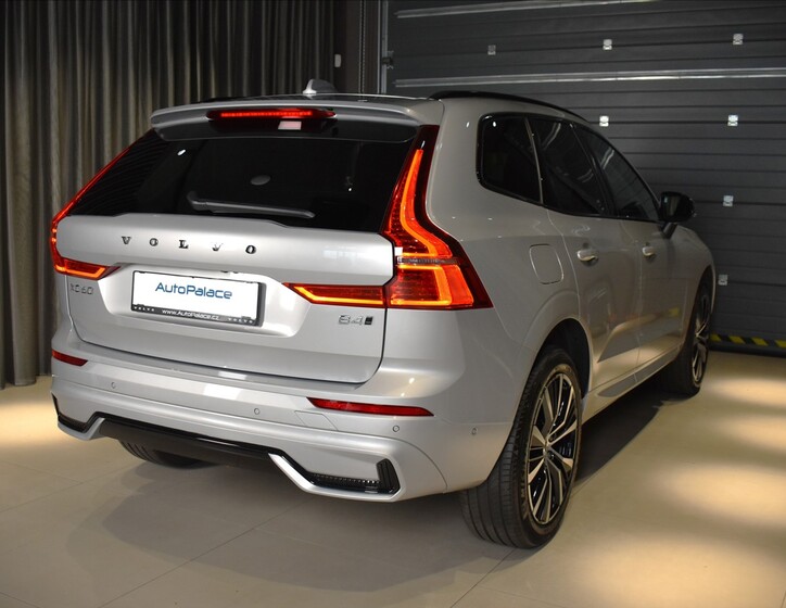 Volvo XC60 4