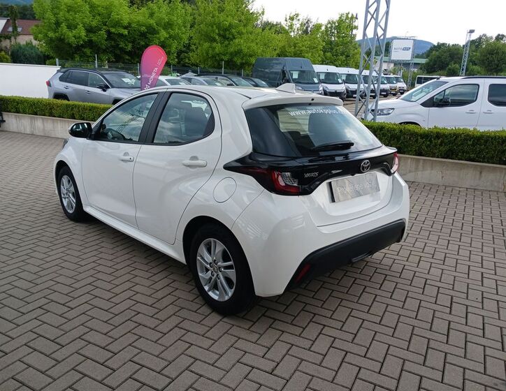 Toyota Yaris 4