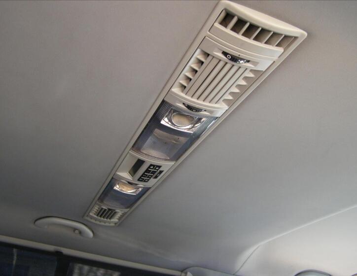 Volkswagen Caravelle 21