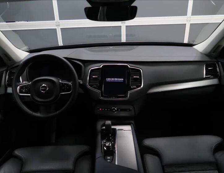 Volvo XC90 13