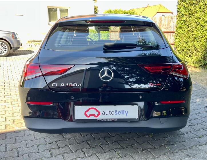 Mercedes-Benz CLA 5