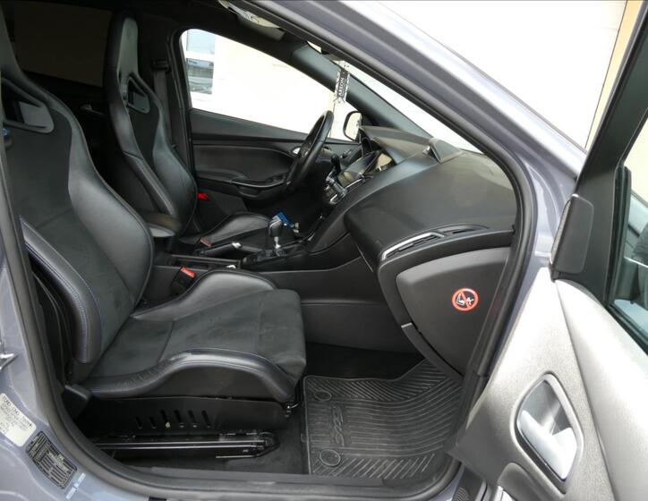 Ford Focus 27