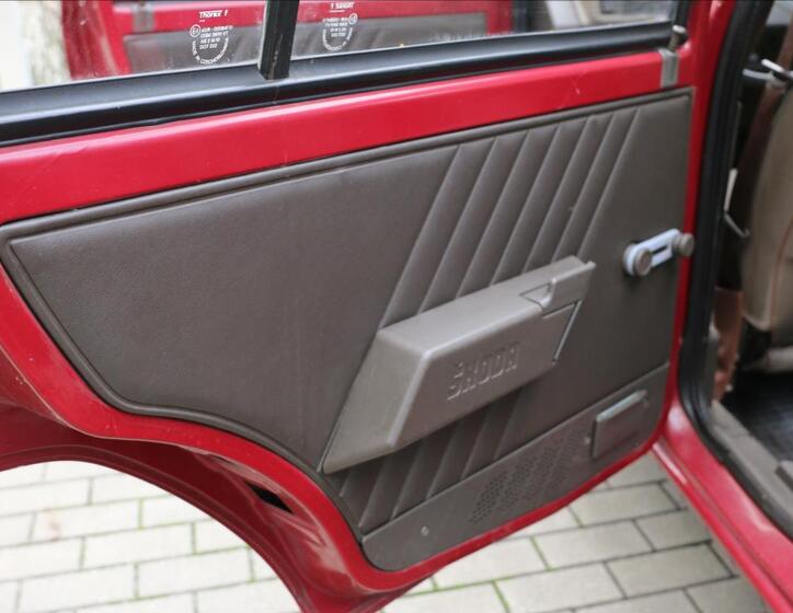 Škoda Favorit 22