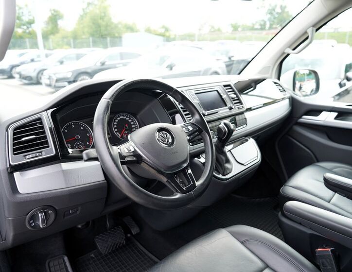 Volkswagen Caravelle 23