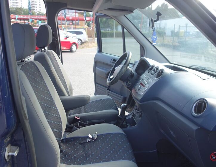 Ford Tourneo Connect 8