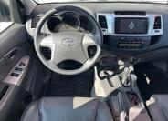 Toyota Hilux 13