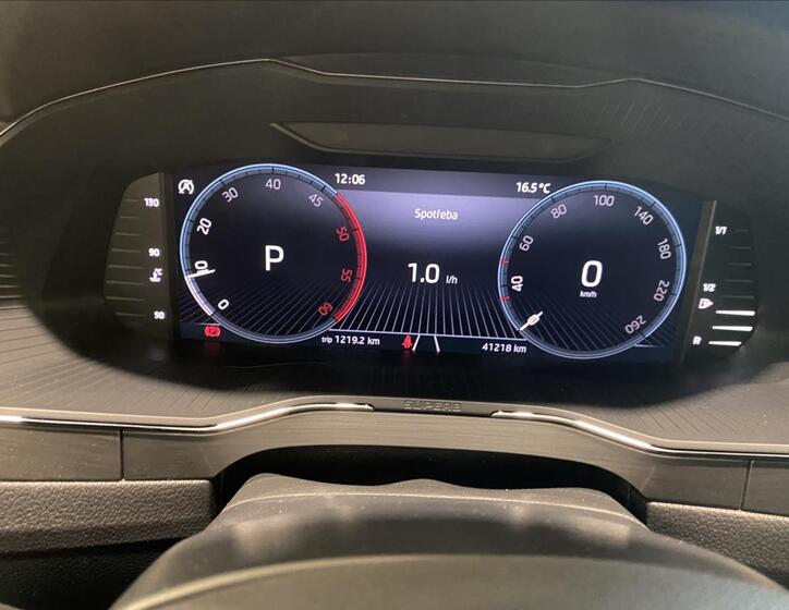 Škoda Superb 11