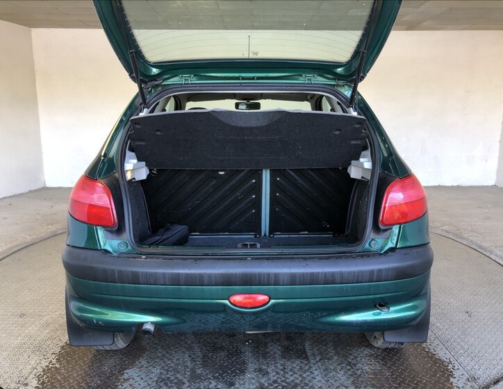 Peugeot 206 12