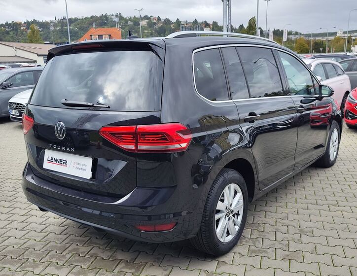 Volkswagen Touran 5