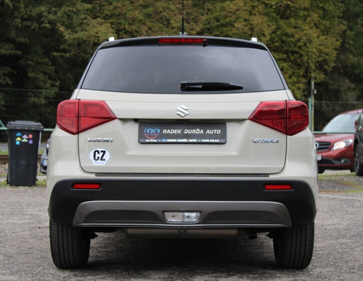 Suzuki Vitara 6