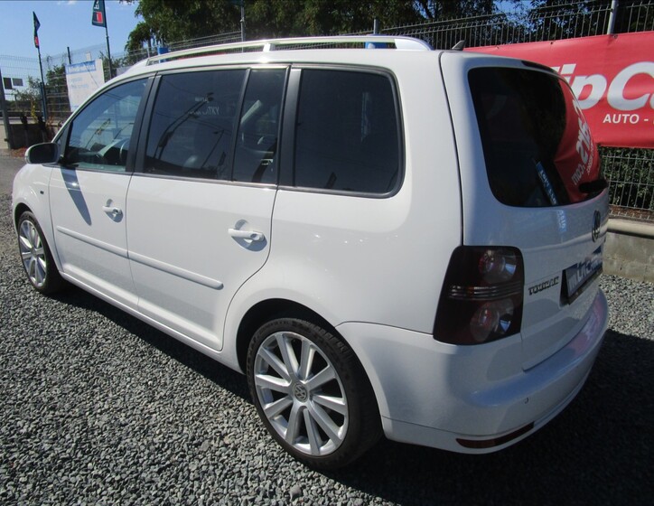 Volkswagen Touran 6