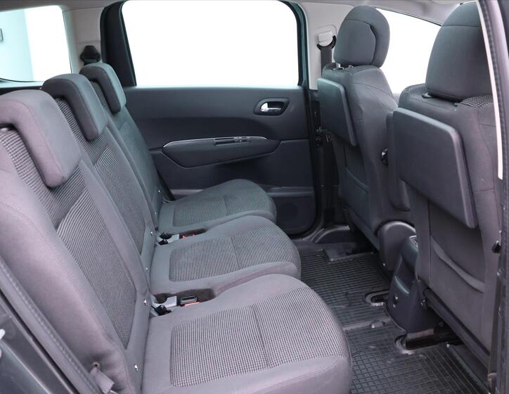 Peugeot 5008 13
