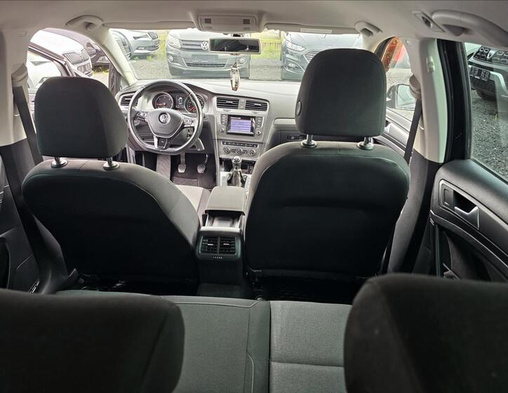 Volkswagen Golf 28