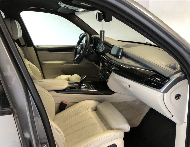 BMW X5 12
