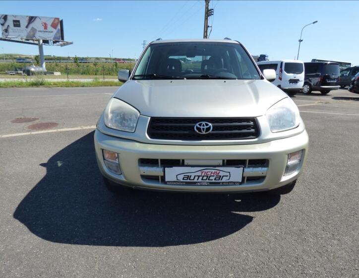 Toyota RAV4 8