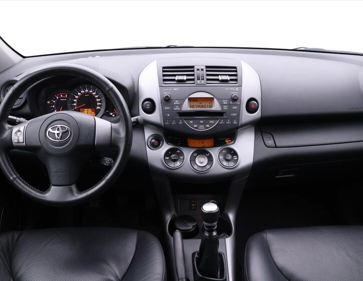 Toyota RAV4 24