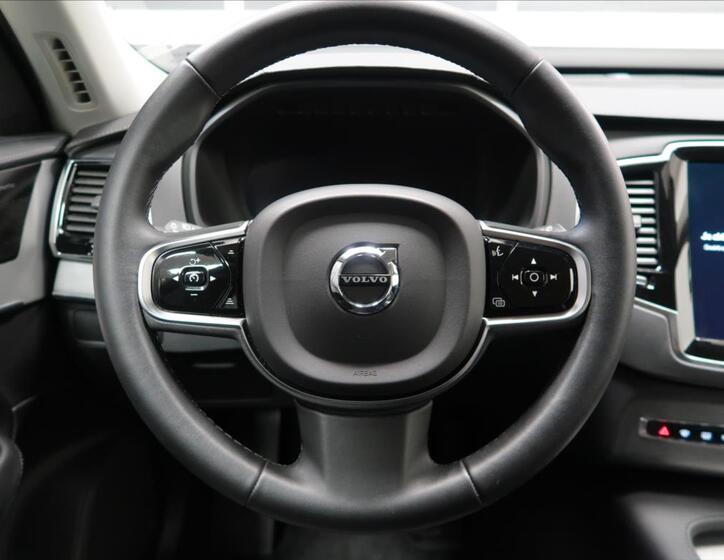 Volvo XC90 16