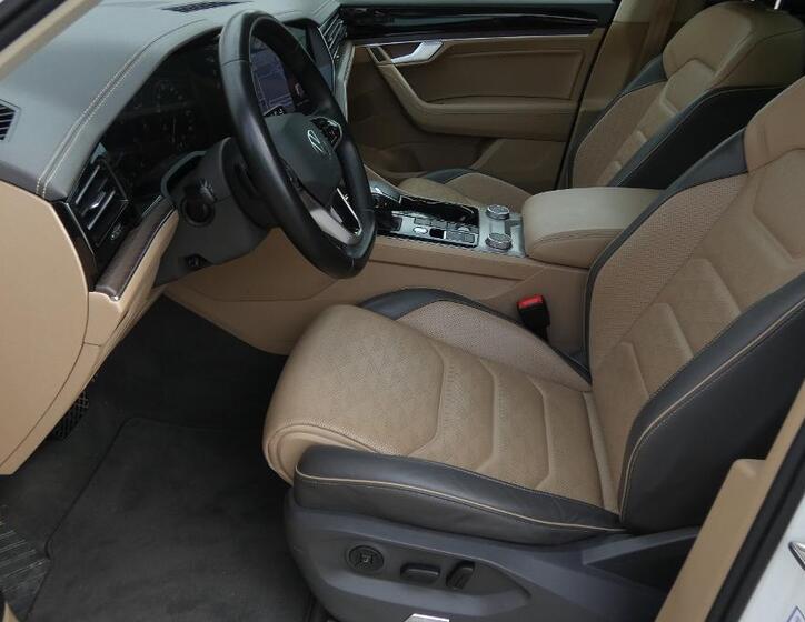 Volkswagen Touareg 17