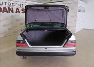 Mercedes-Benz 124 7