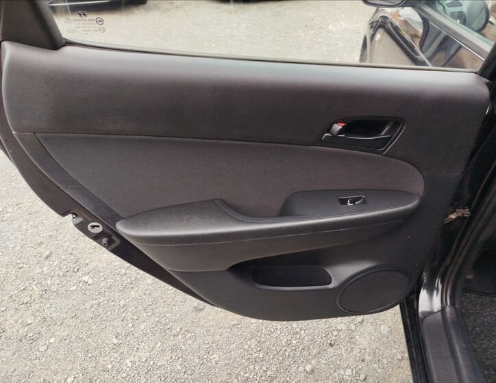 Hyundai i30 24