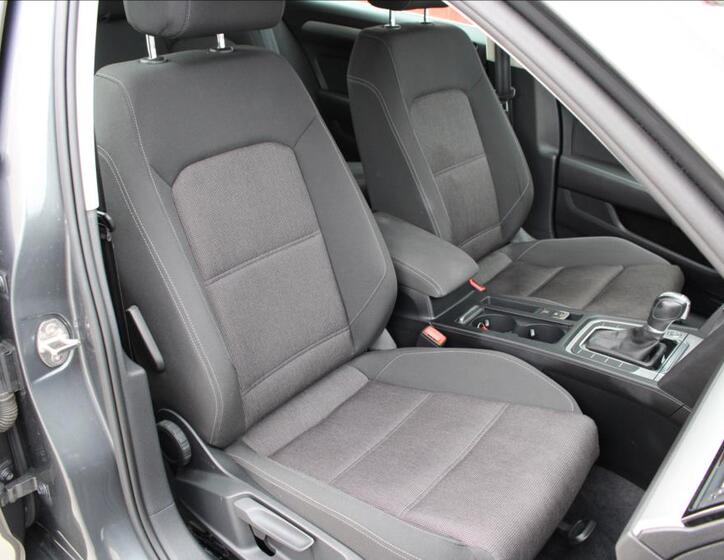 Volkswagen Passat 19