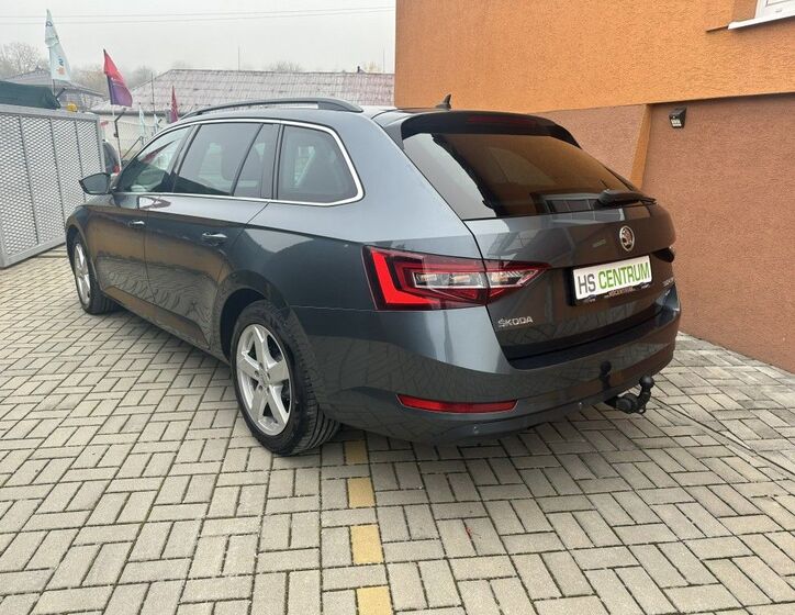 Škoda Superb 8