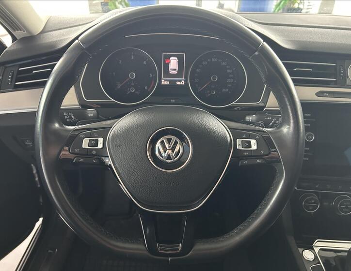 Volkswagen Passat 12