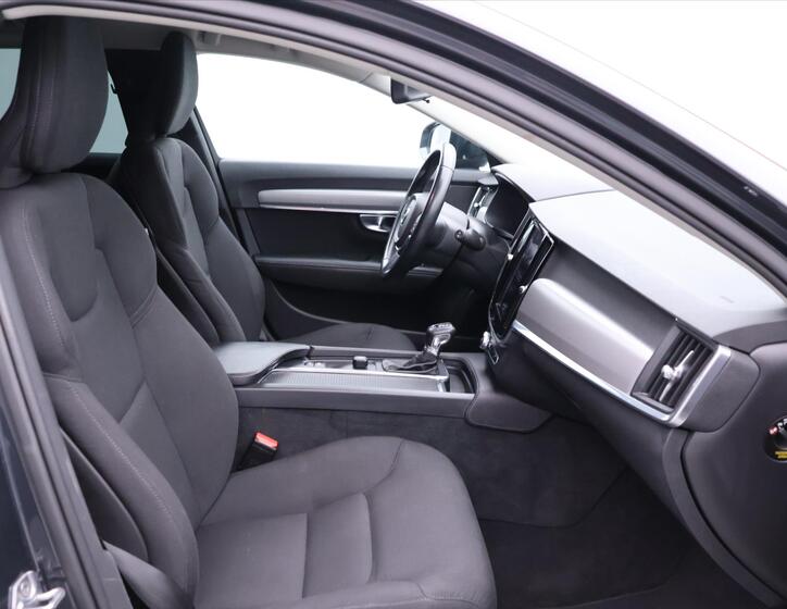 Volvo V90 12