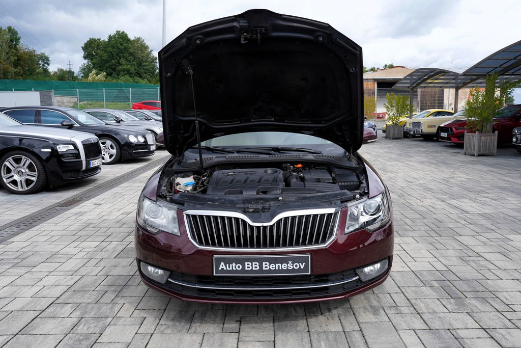 Škoda Superb