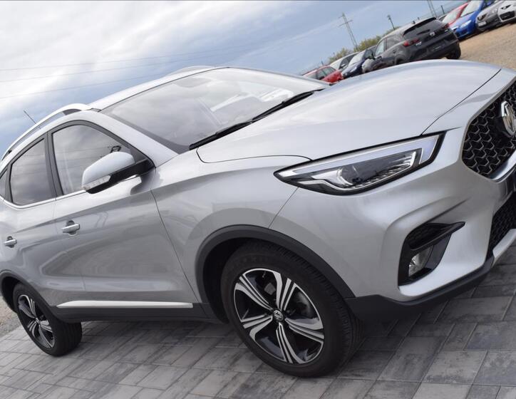 MG ZS 4