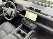 Land Rover Defender 31