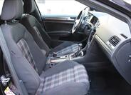 Volkswagen Golf 16