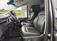 Hyundai Staria 18