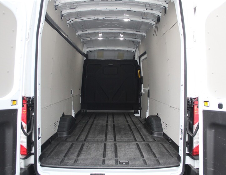 Ford Transit 19