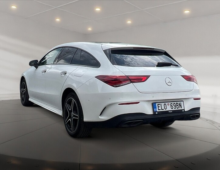 Mercedes-Benz CLA 4