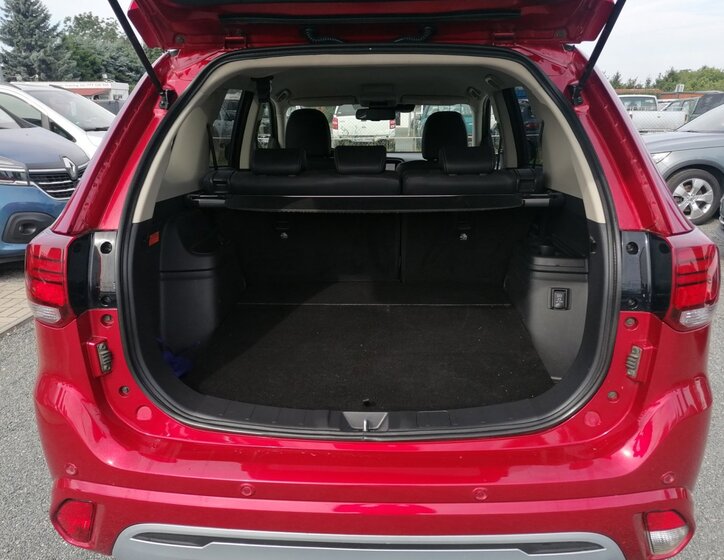 Mitsubishi Outlander 23