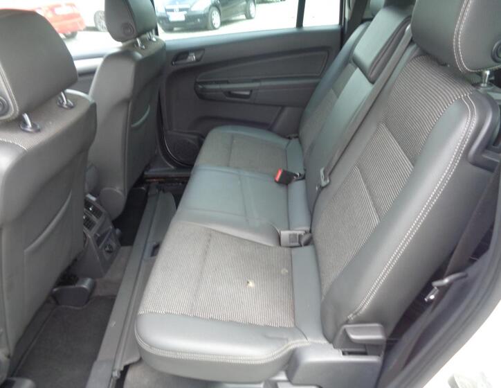 Opel Zafira 12