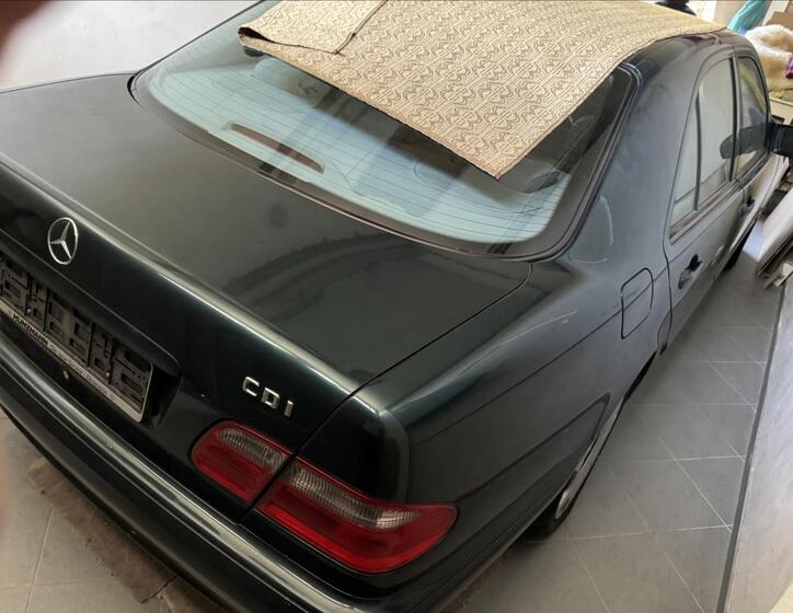 Mercedes-Benz Třídy E 26