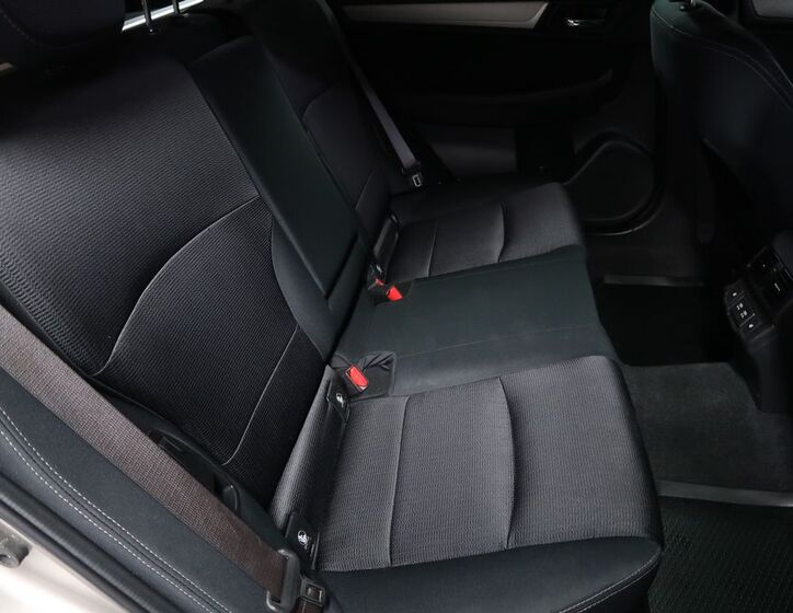 Subaru Outback 12