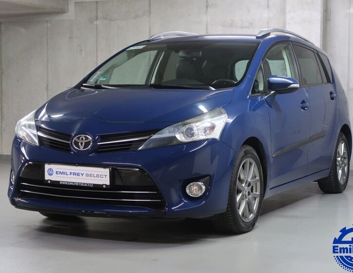 Toyota Verso 1